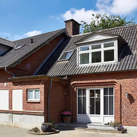 Pensionat Nora Gamle Skole Bed & Kitchen 2*